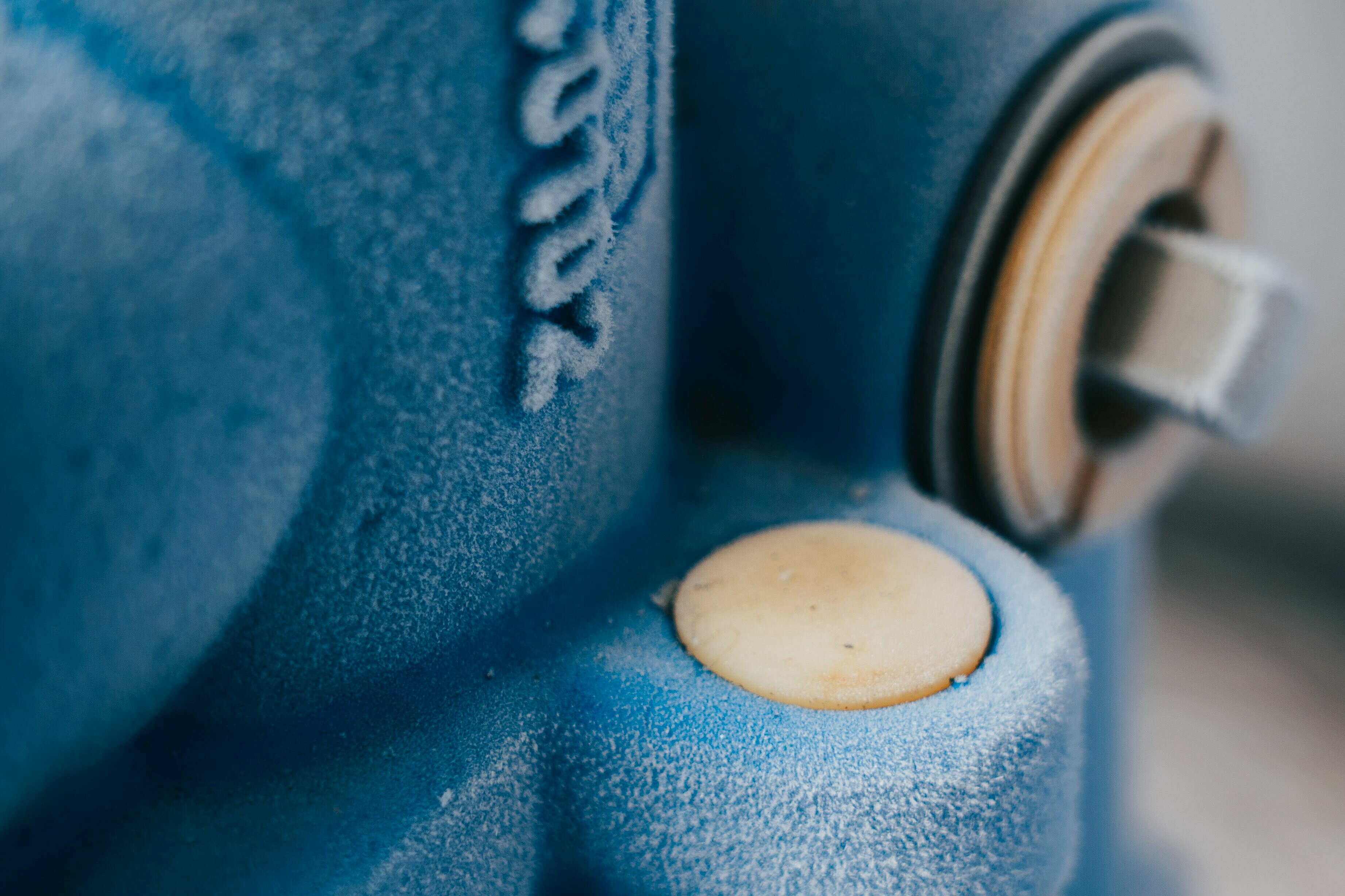 Leak test of a tapping valve