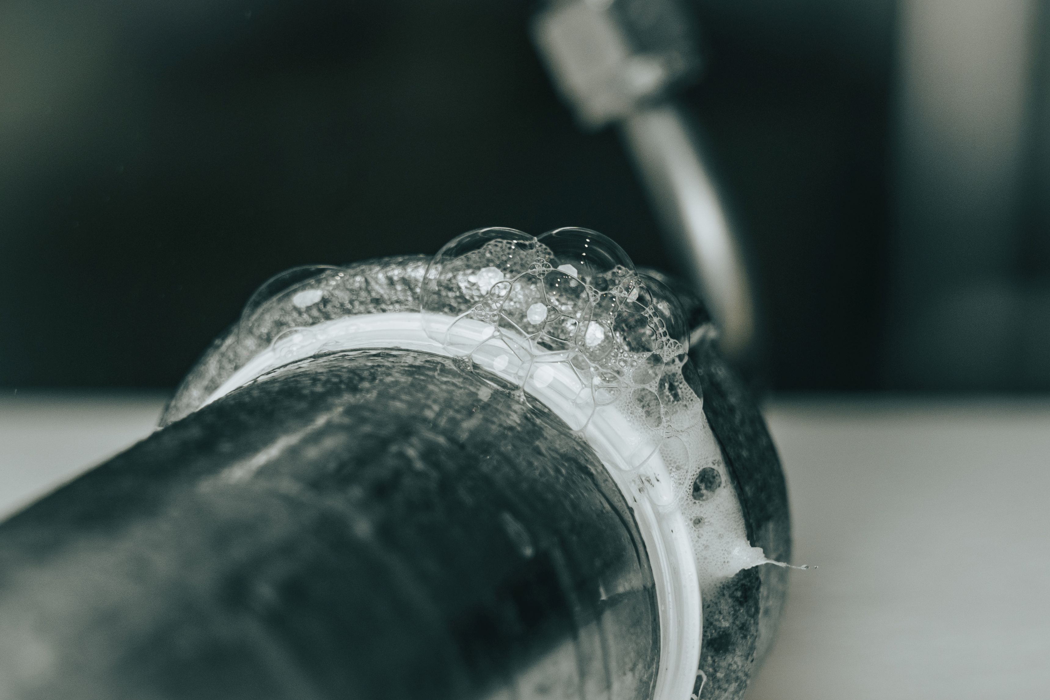 Bubble formation during a leak test
